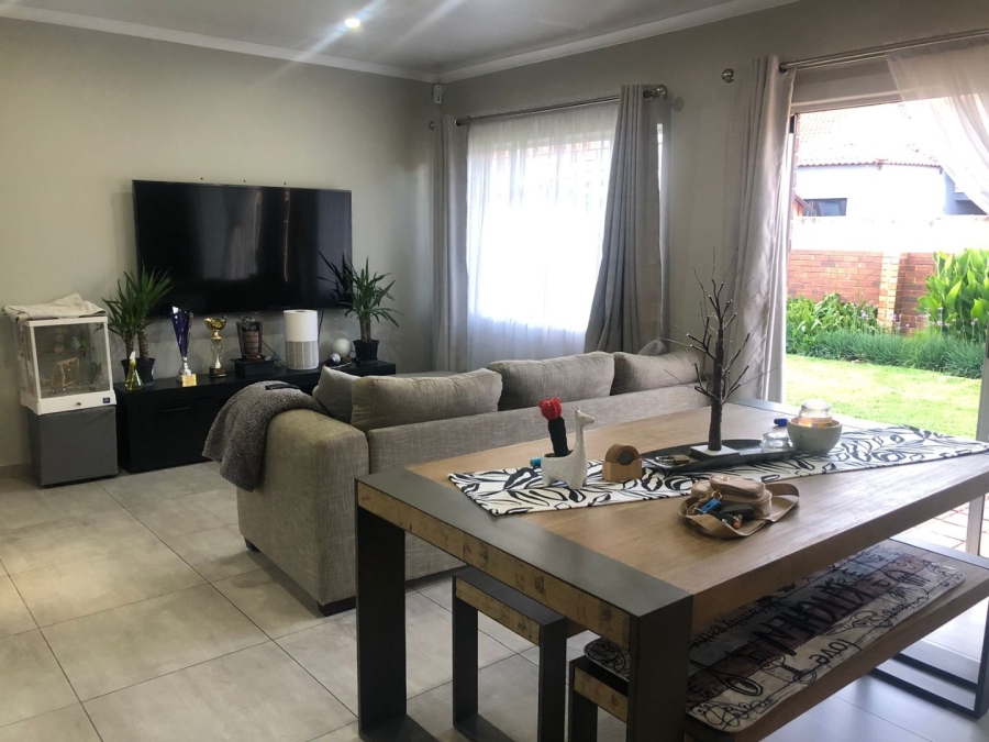 To Let 3 Bedroom Property for Rent in Pellissier Free State